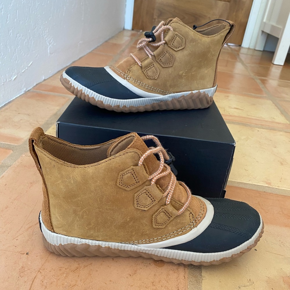 Winter boots